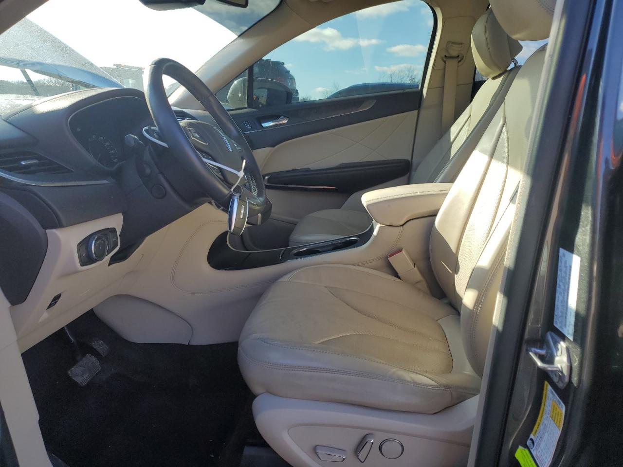 2017 Lincoln MKC - Image 7