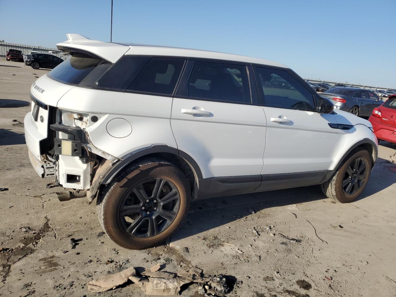 2017 Land Rover Range Rover - Image 3