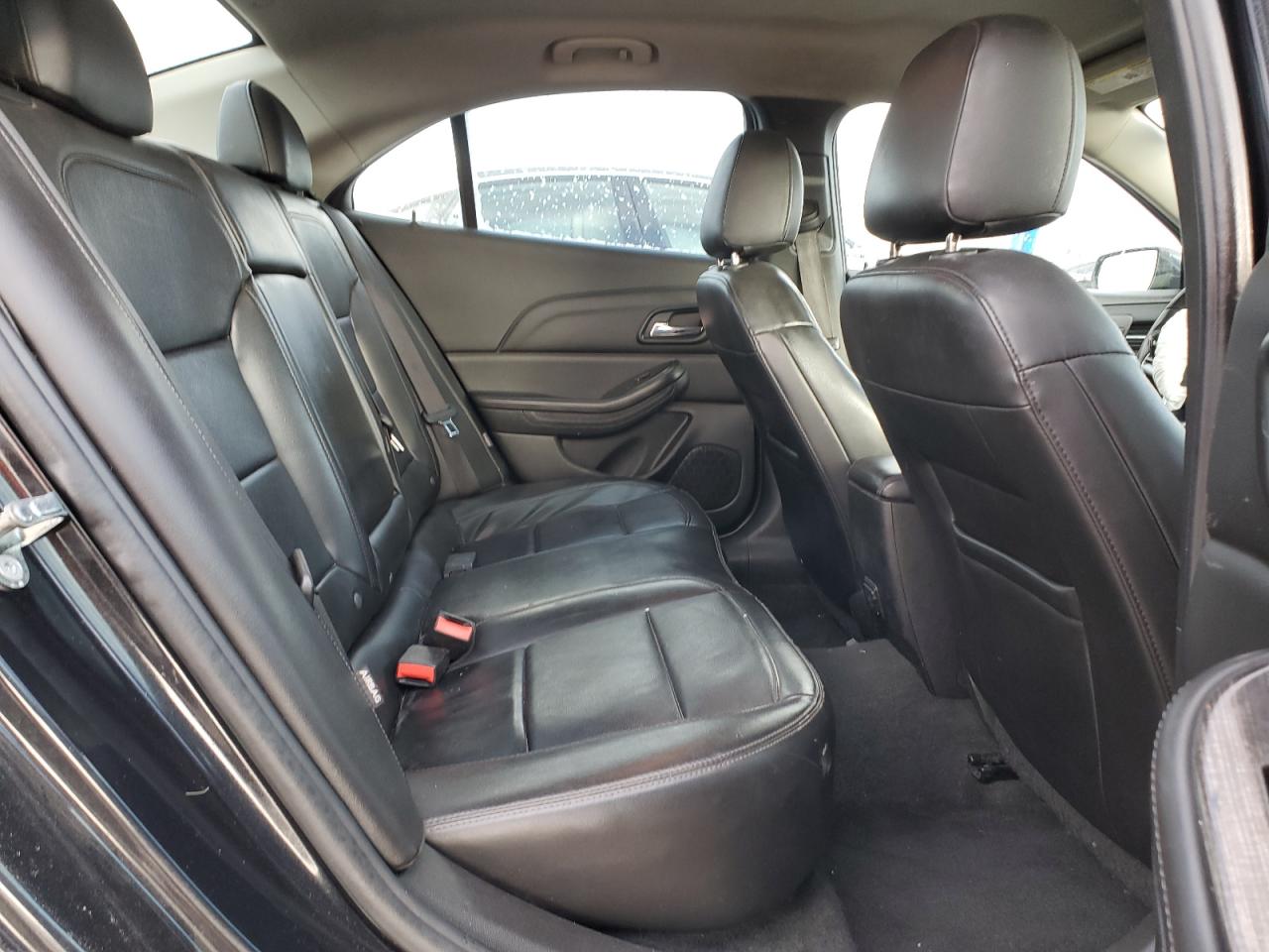 2015 Chevrolet Malibu - Image 10