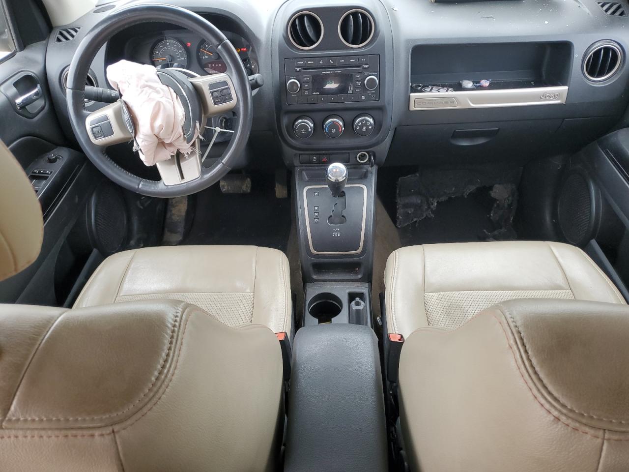 2017 Jeep Compass - Image 8