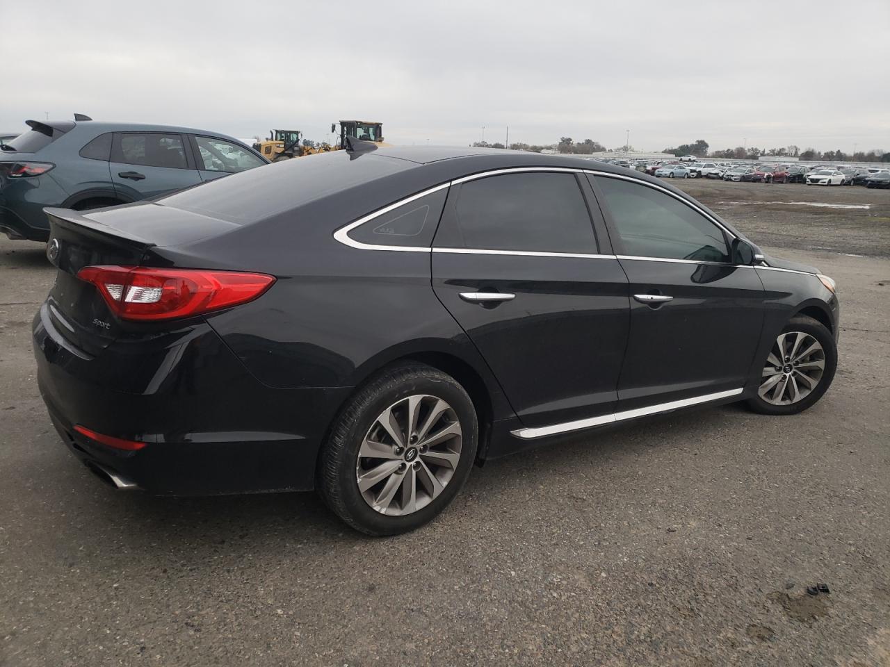 2016 Hyundai Sonata - Image 3