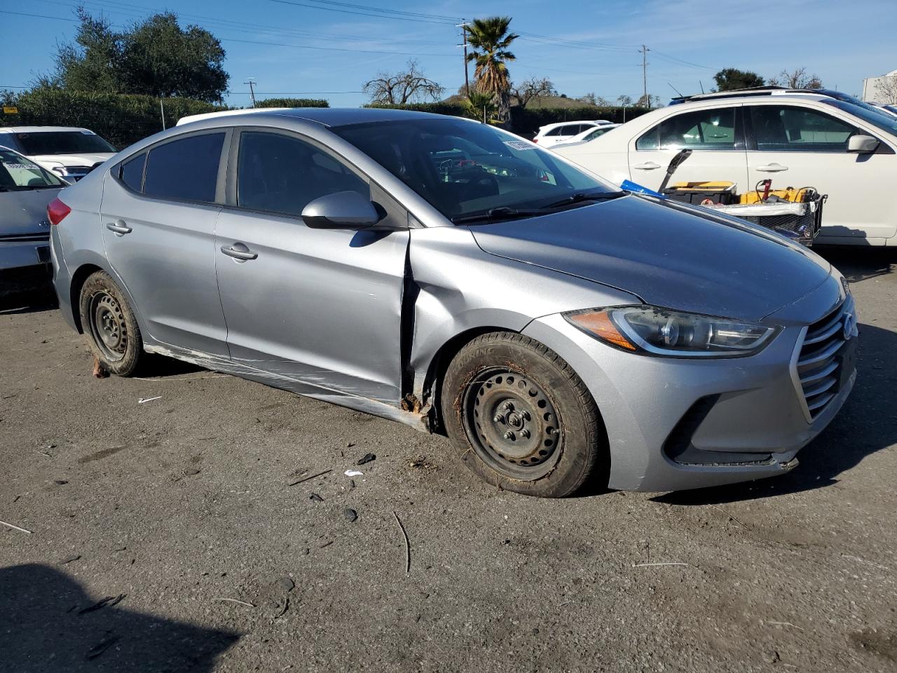 2017 Hyundai Elantra - Image 4
