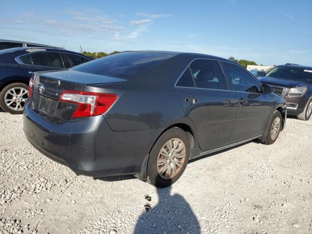 Sedans TOYOTA CAMRY 2012 Szary