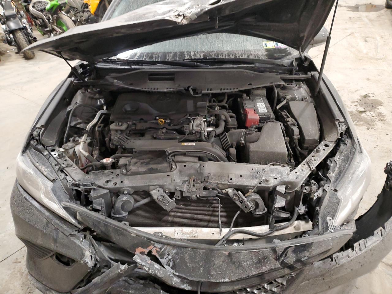 2018 Toyota Camry - Image 11