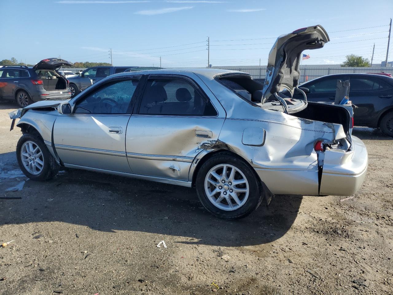 2001 Toyota Camry - Image 2