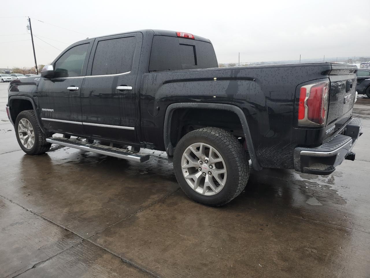 2018 GMC Sierra - Image 2