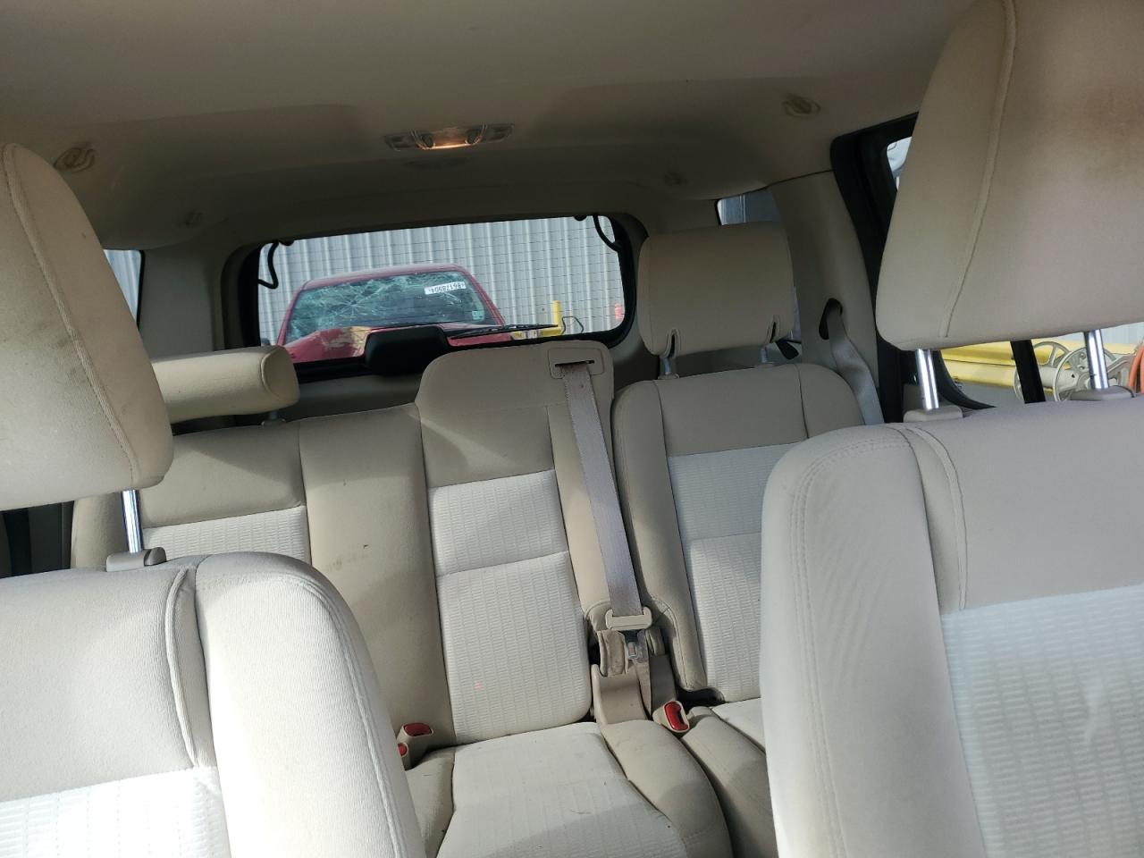 2010 Ford Explorer - Image 10