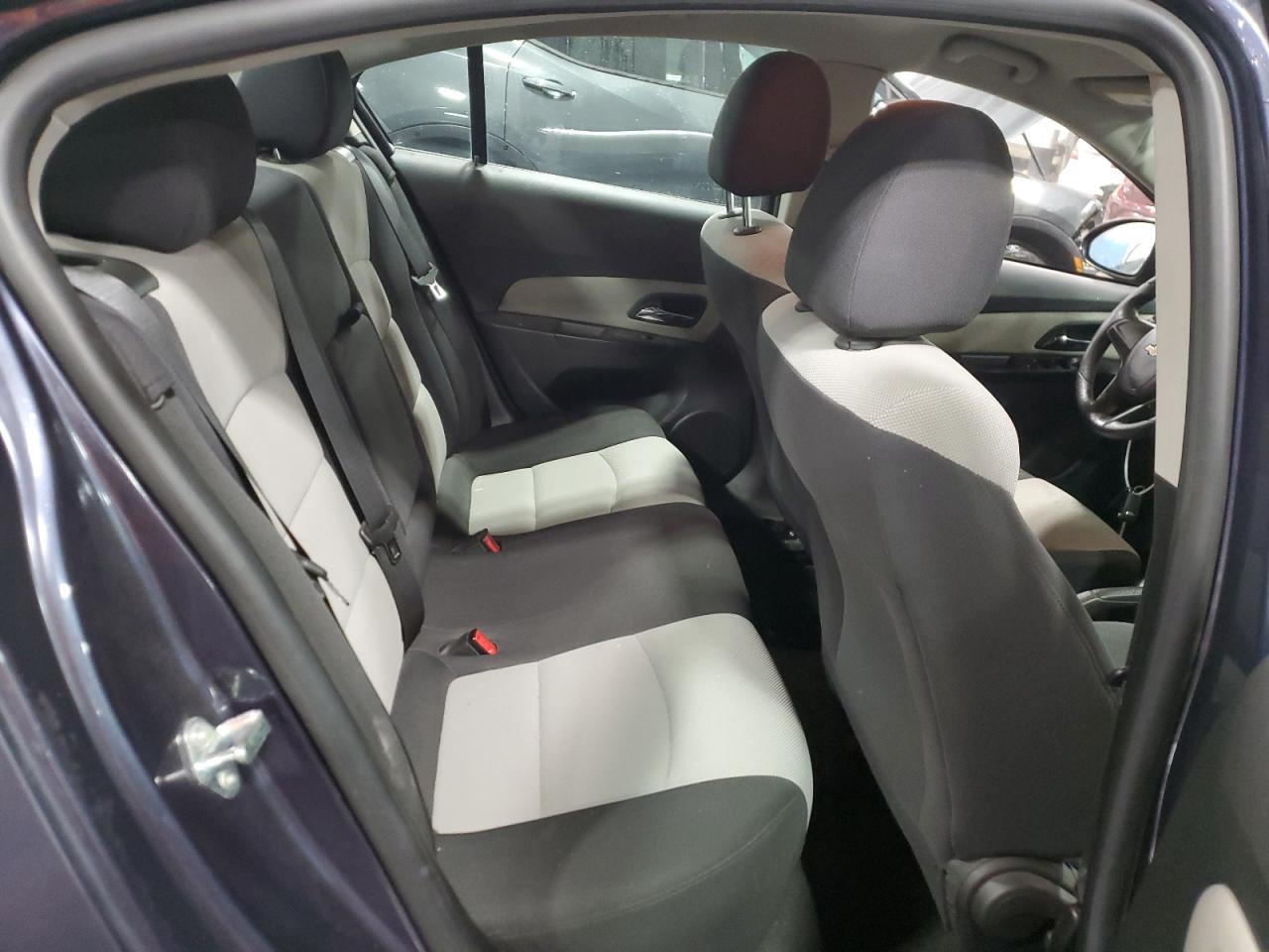 2014 Chevrolet Cruze - Image 10