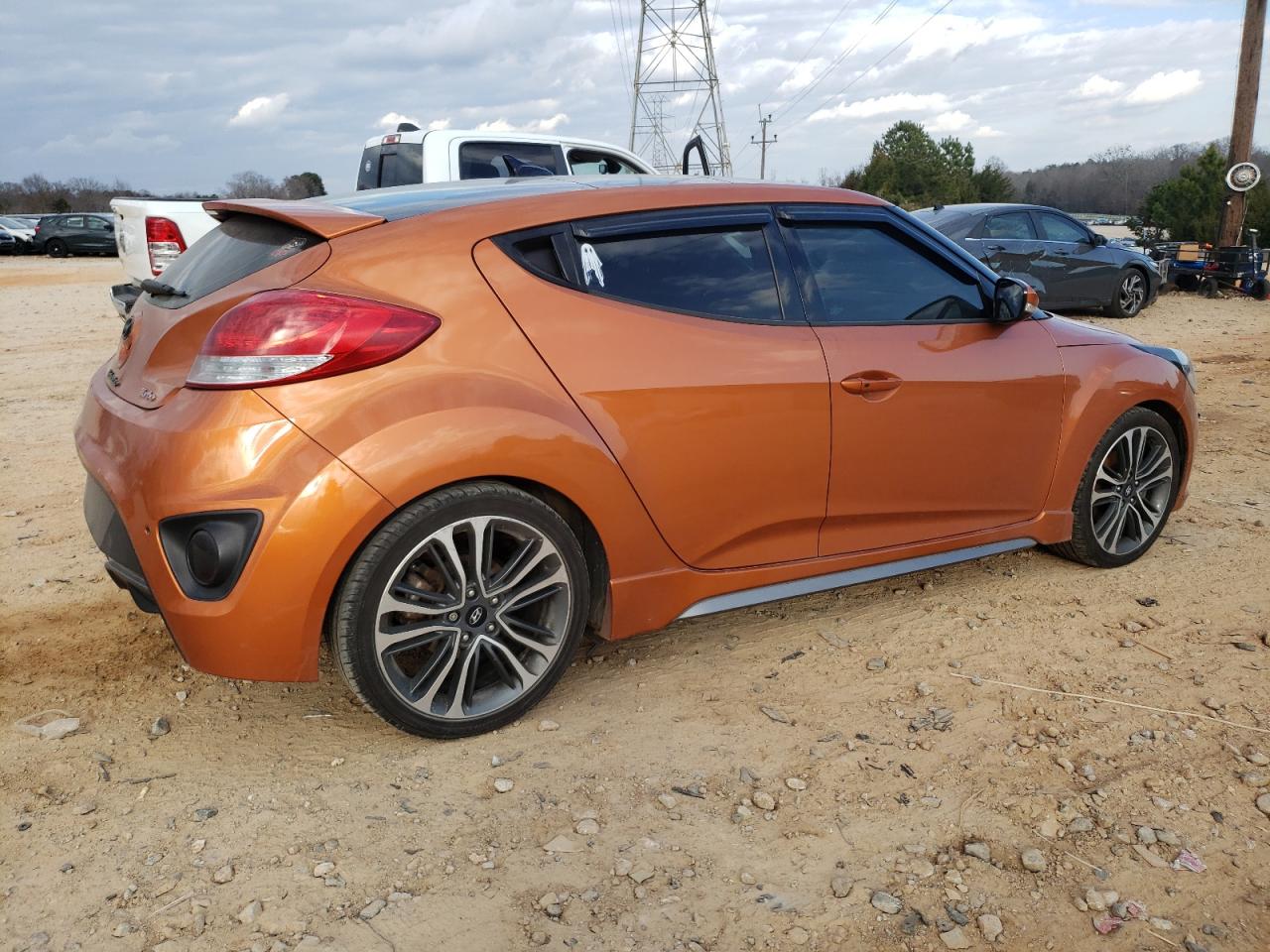 2016 Hyundai Veloster - Image 3