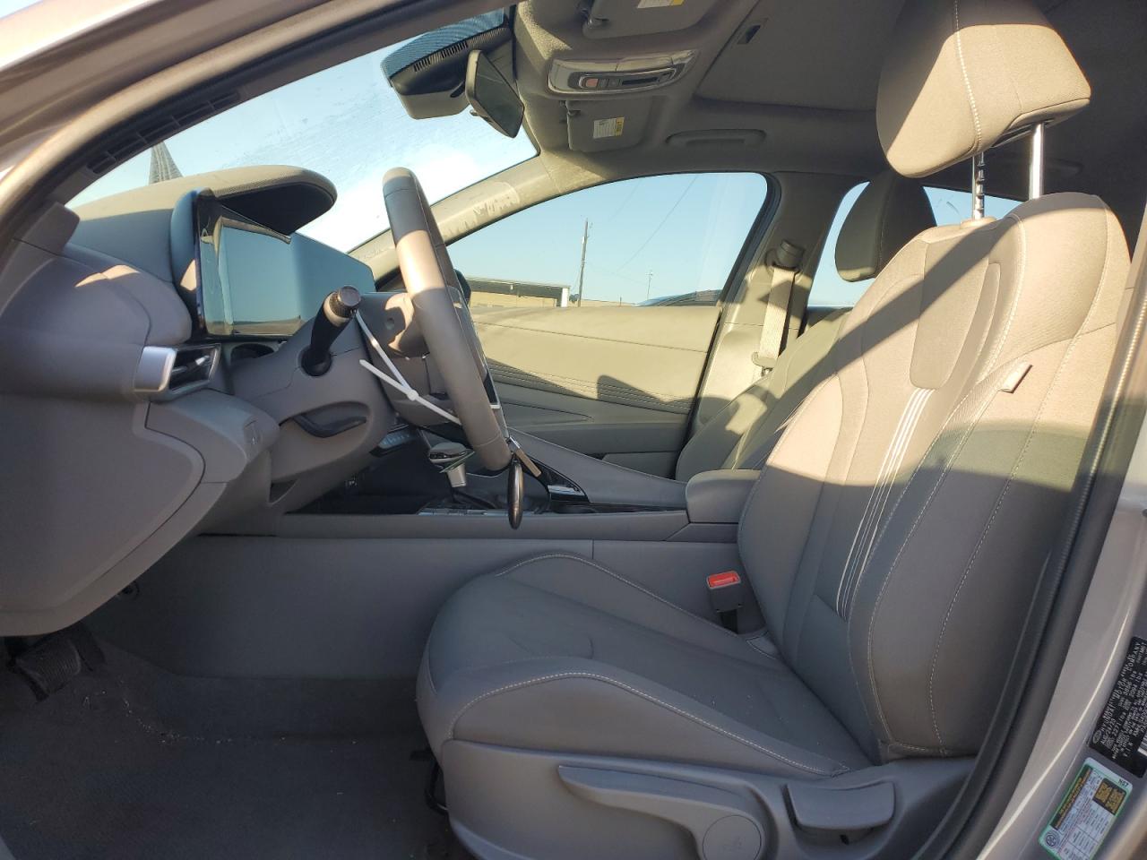 2024 Hyundai Elantra - Image 7