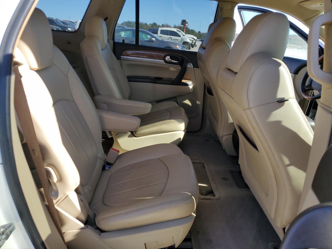 2010 Buick Enclave - Image 11