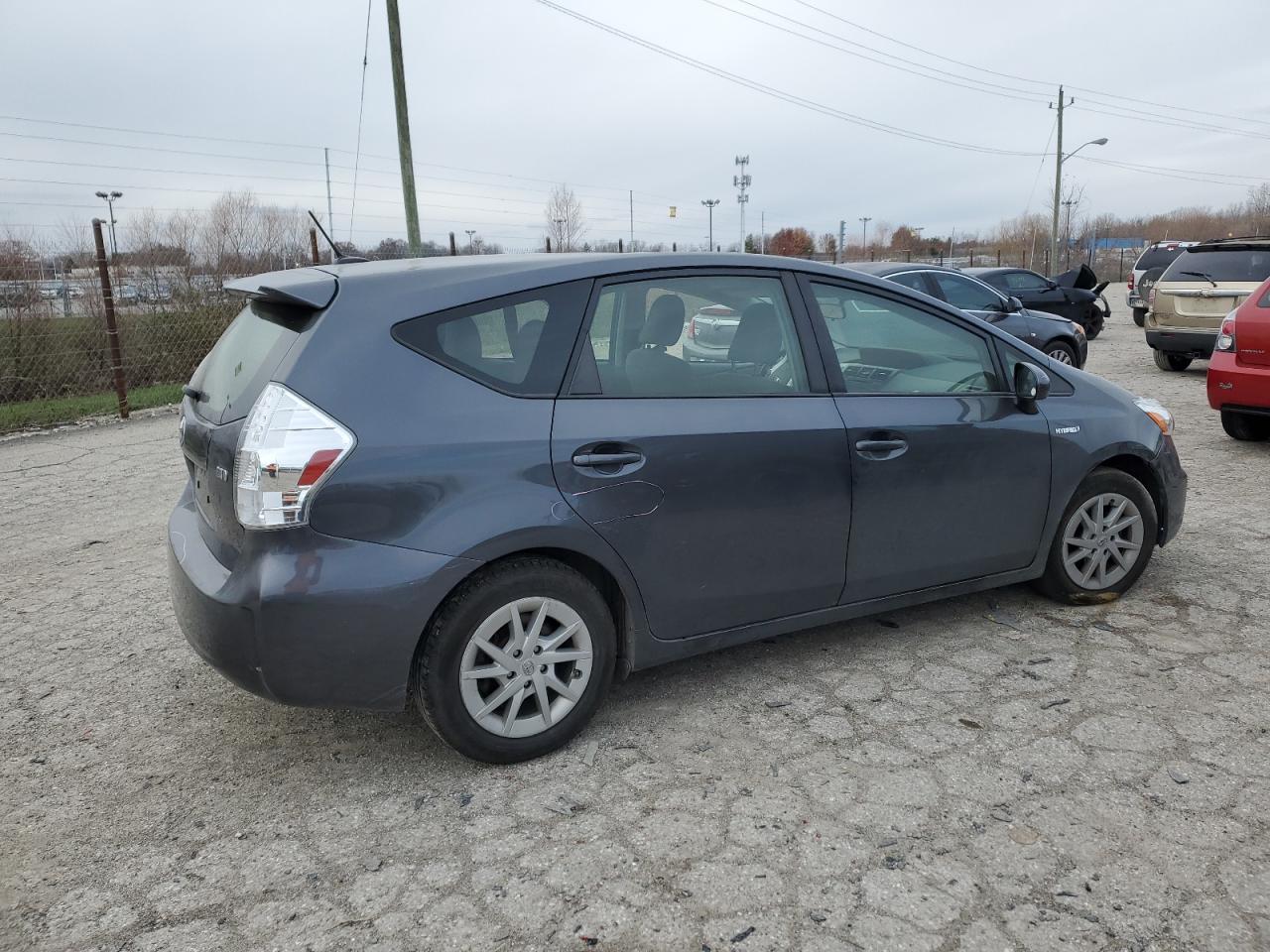 VIN JTDZN3EU3D3236085 2013 TOYOTA PRIUS no.3