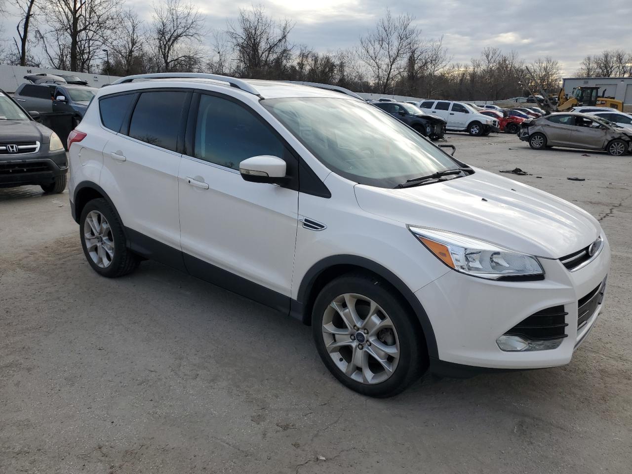 VIN 1FMCU9J91GUB59191 2016 FORD ESCAPE no.4