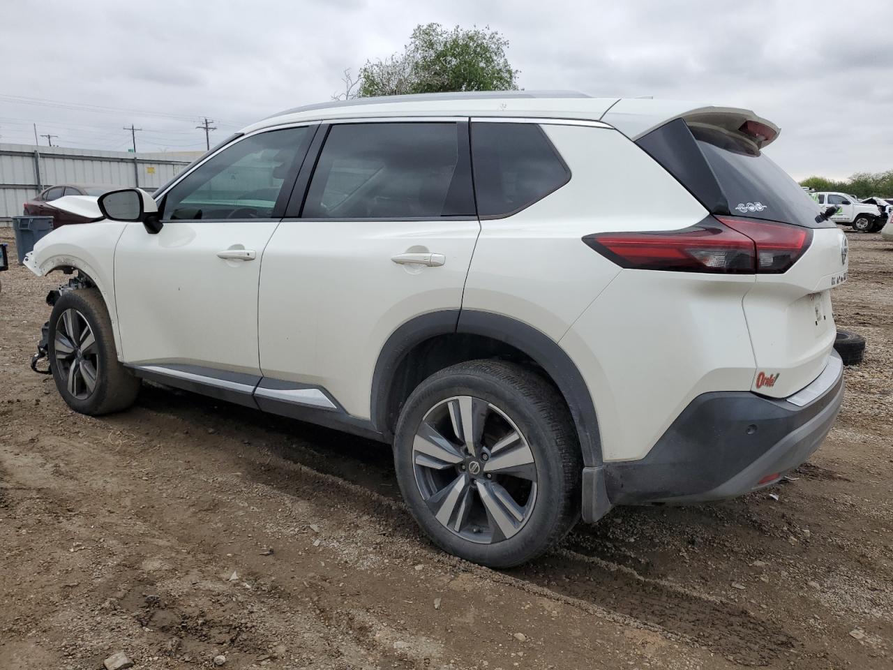 2021 Nissan Rogue - Image 2