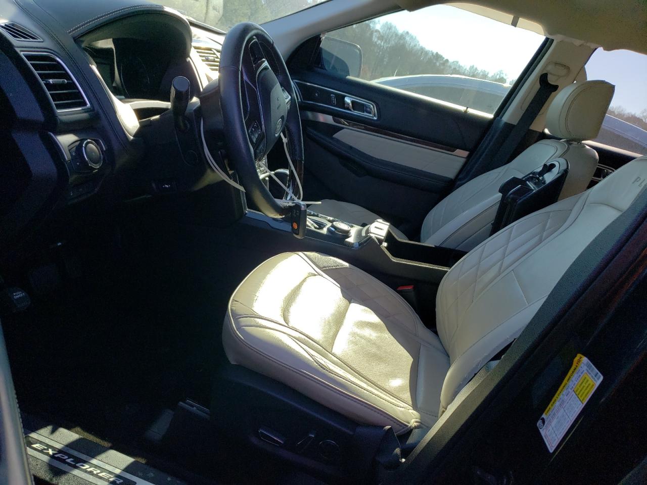 2017 Ford Explorer - Image 7