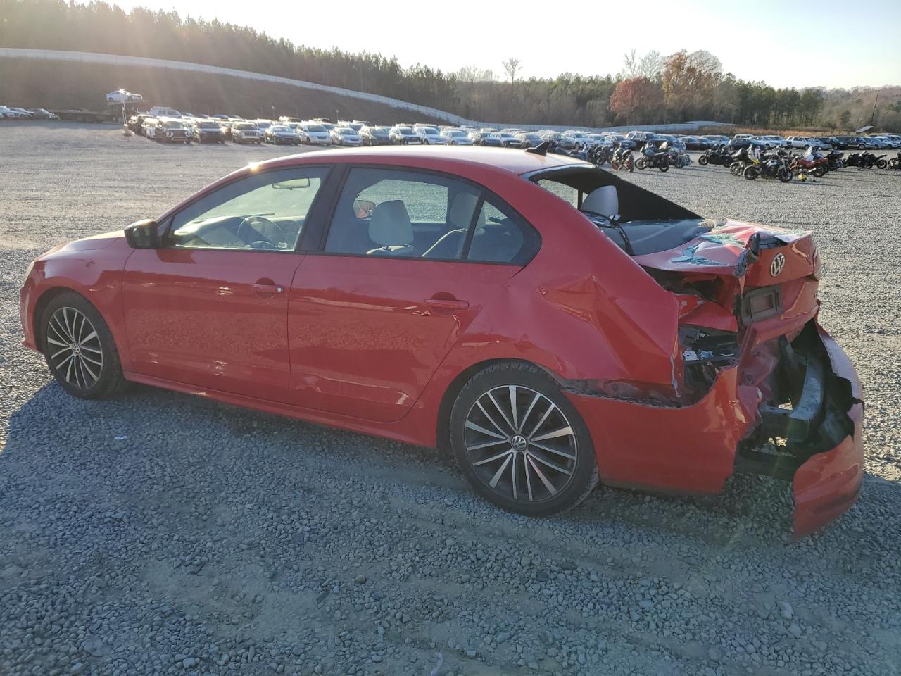 2016 Volkswagen Jetta - Image 2