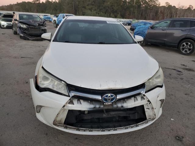 Седаны TOYOTA CAMRY 2015 Белы