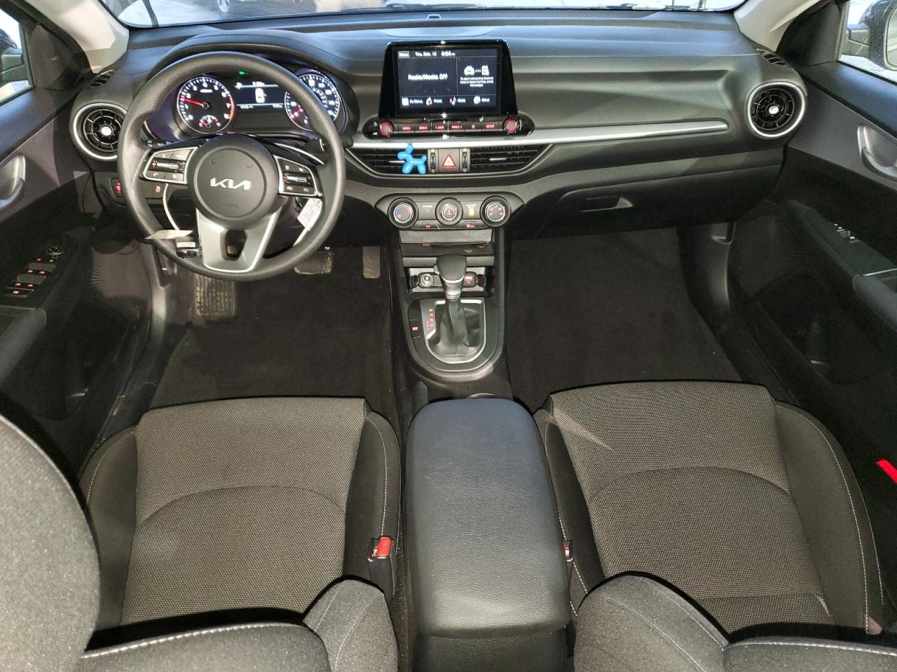 2024 Kia Forte - Image 8