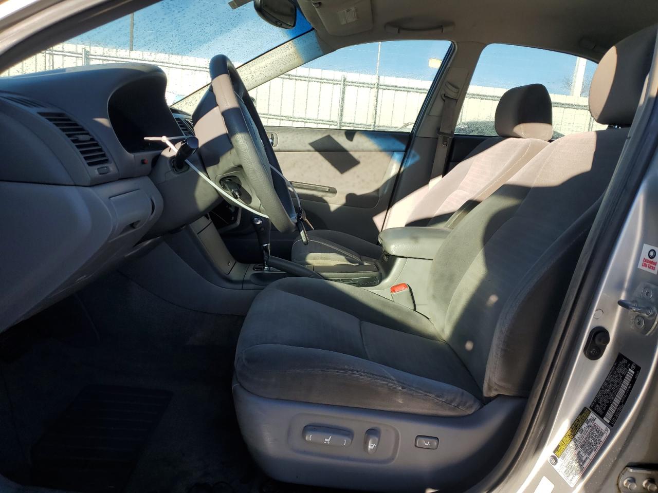 2005 Toyota Camry - Image 7