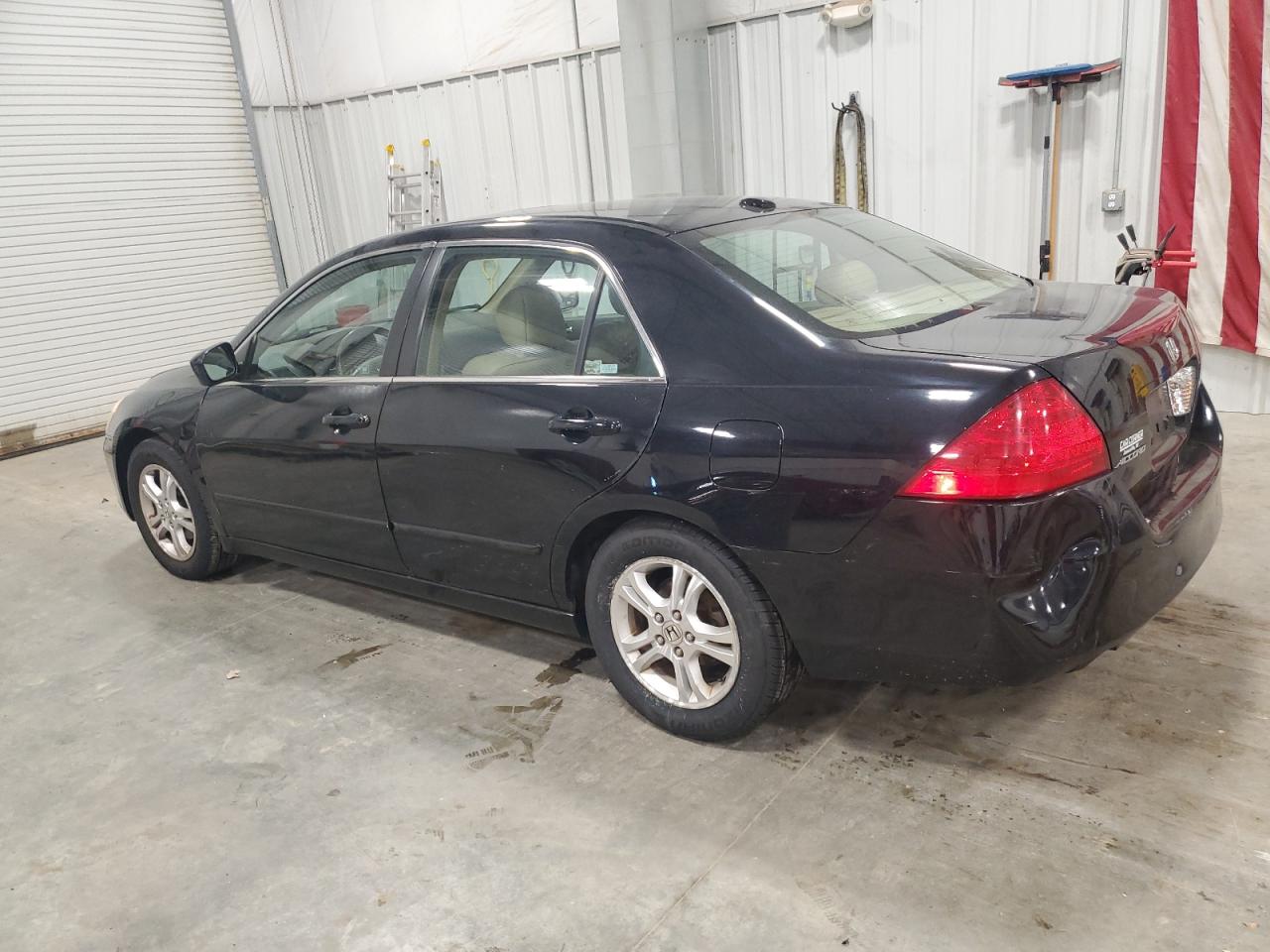 2006 Honda Accord - Image 2
