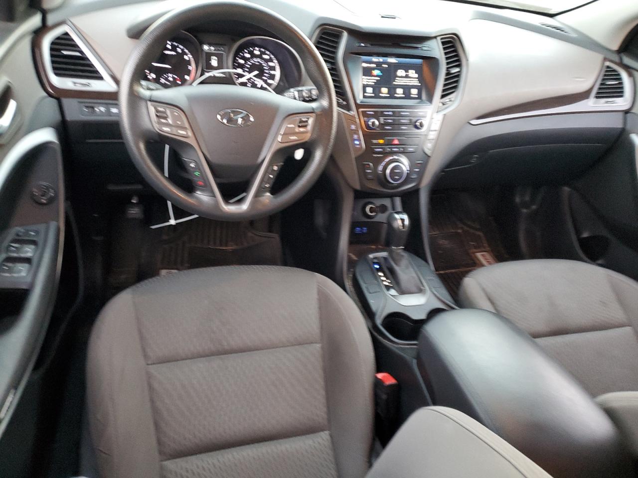 2019 Hyundai Santa Fe - Image 8