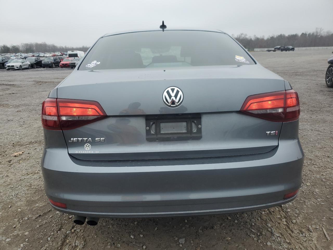 2018 Volkswagen Jetta - Image 6