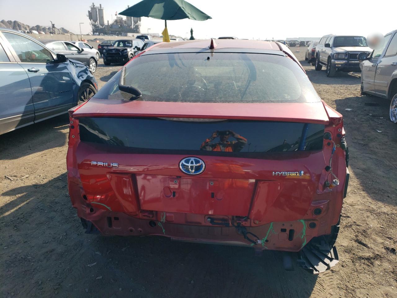 VIN JTDKARFU6G3511807 2016 TOYOTA PRIUS no.6