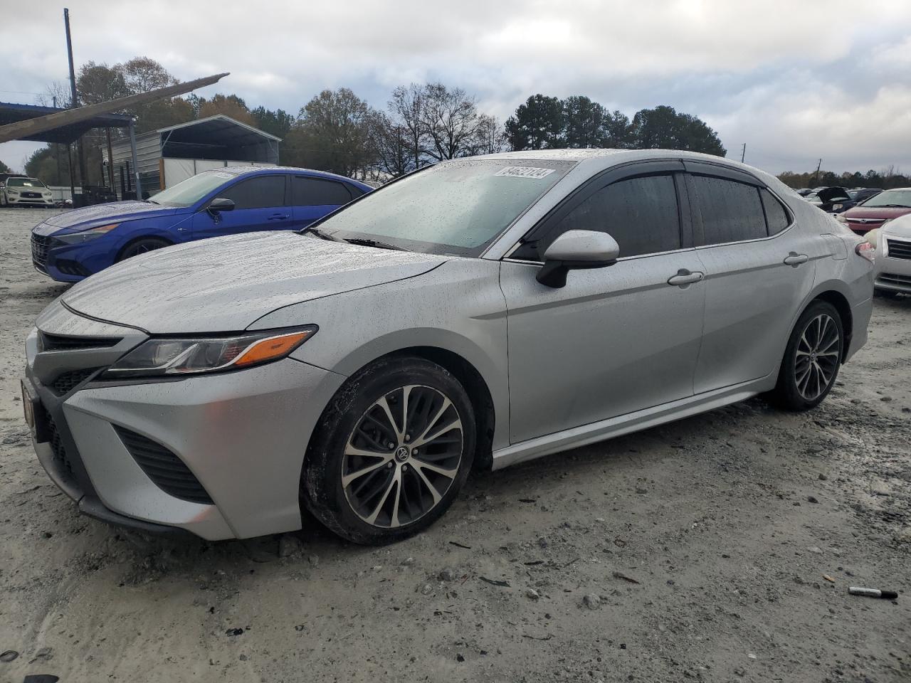 VIN 4T1B11HKXJU135624 2018 TOYOTA CAMRY no.1