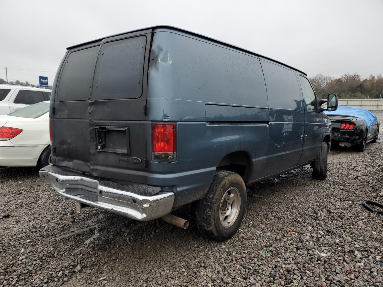 2014 Ford Econoline - Image 3