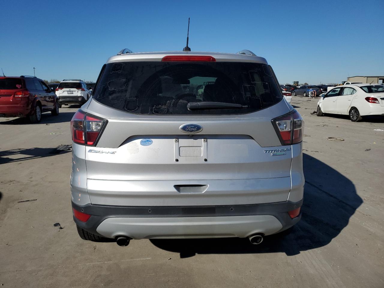 VIN 1FMCU0J92HUA25562 2017 FORD ESCAPE no.6