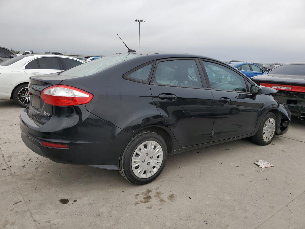 VIN 3FADP4AJ6GM193232 2016 FORD FIESTA no.3