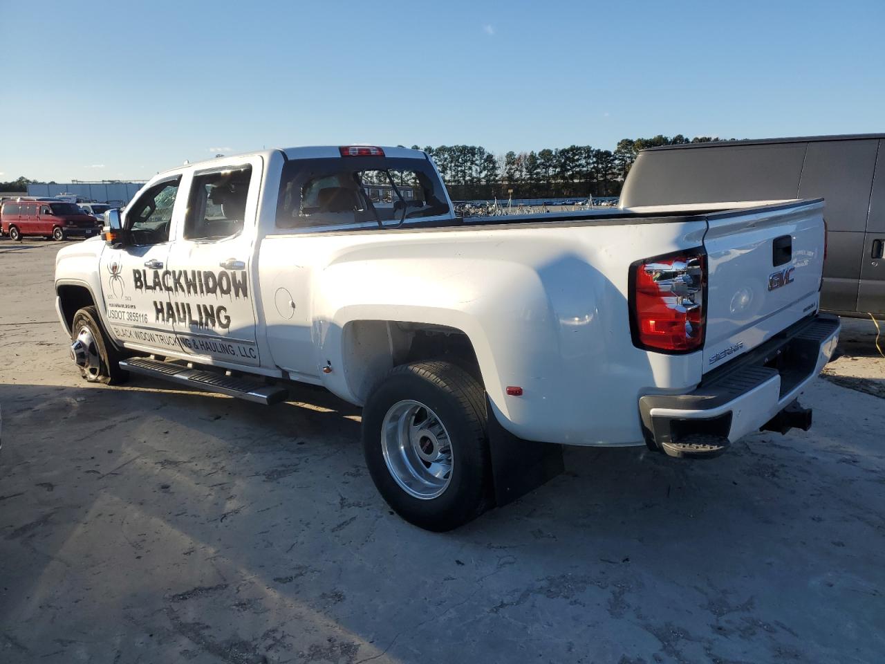 2019 GMC Sierra - Image 2
