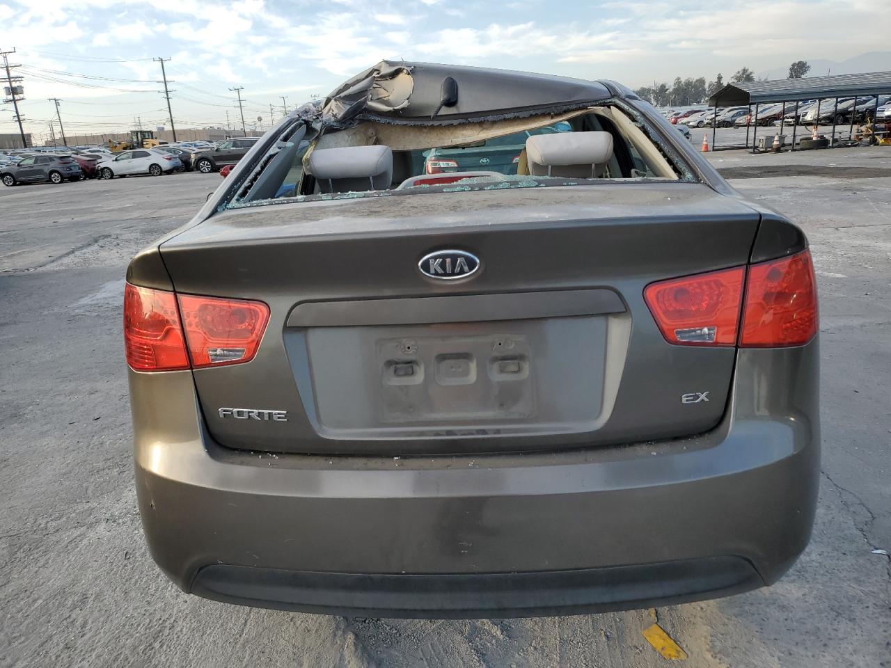 2010 Kia Forte - Image 6