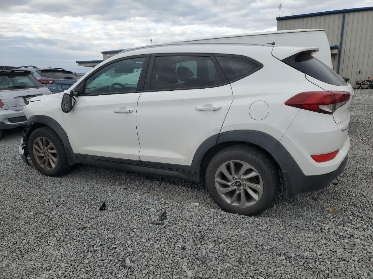 2016 Hyundai Tucson - Image 2