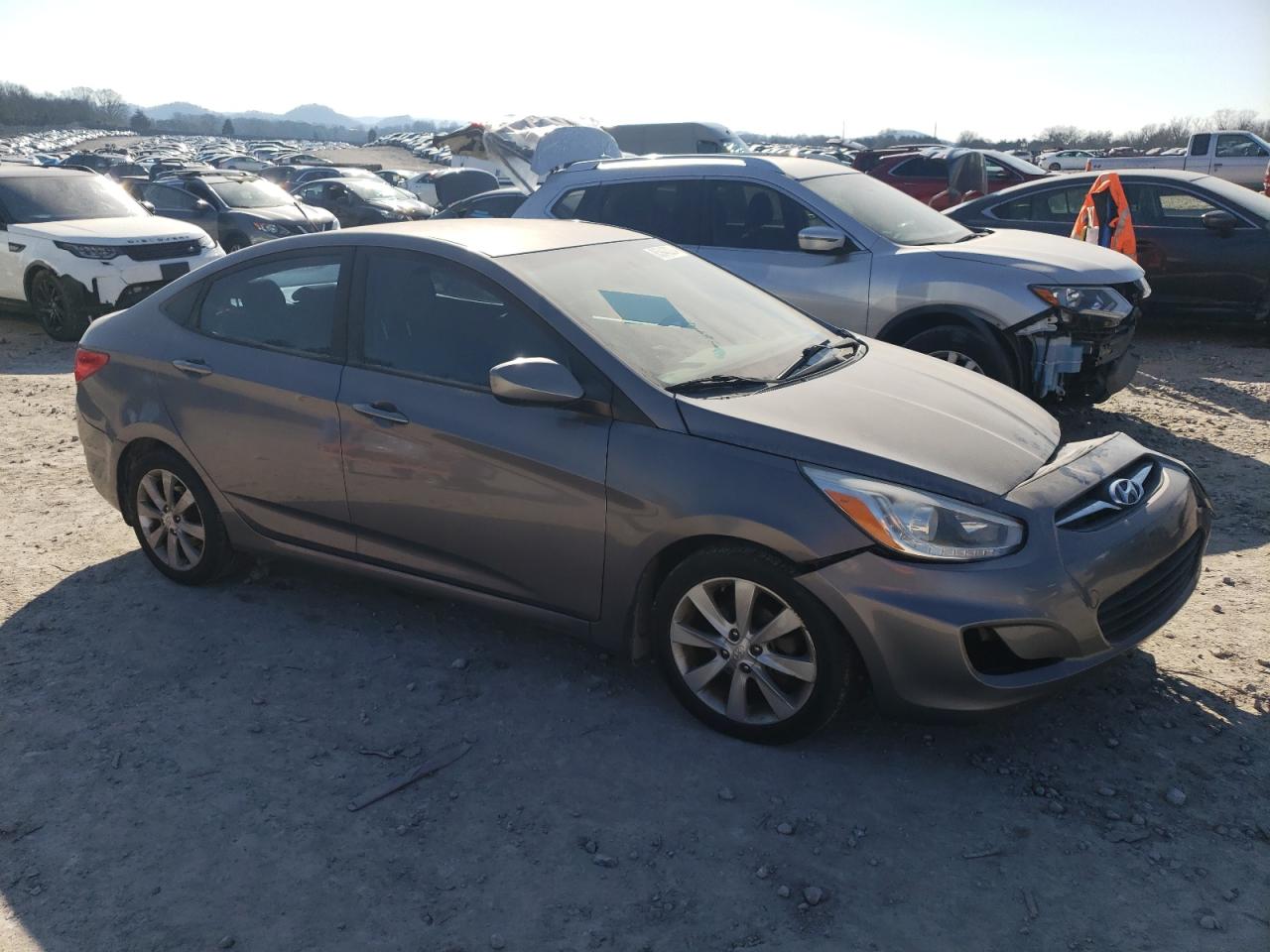 VIN KMHCU4AEXEU603682 2014 HYUNDAI ACCENT no.4