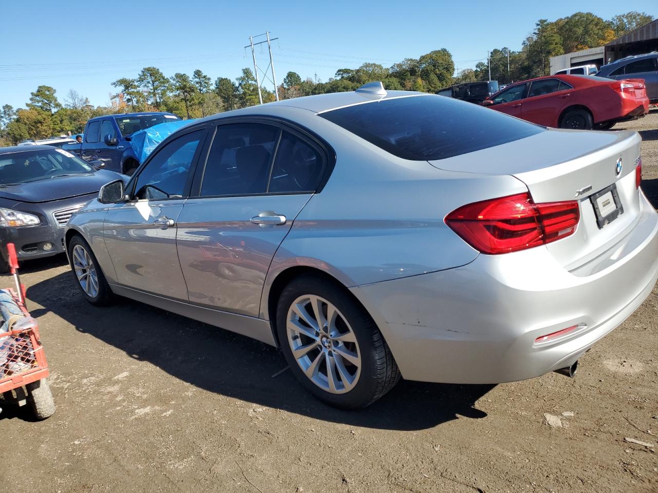 VIN WBA8E5G52JNV02982 2018 BMW 3 SERIES no.2