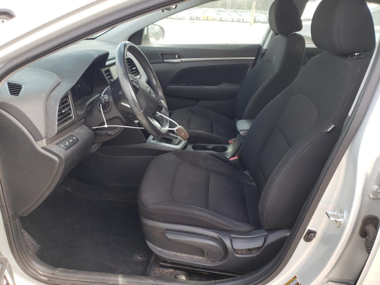 2020 Hyundai Elantra - Image 7