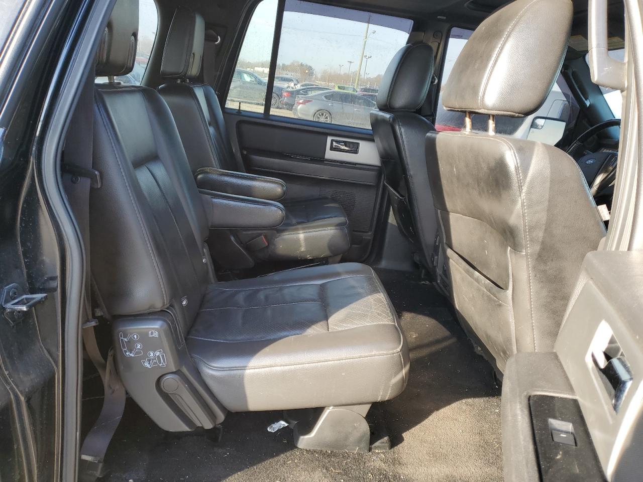 2013 Ford Expedition - Image 11