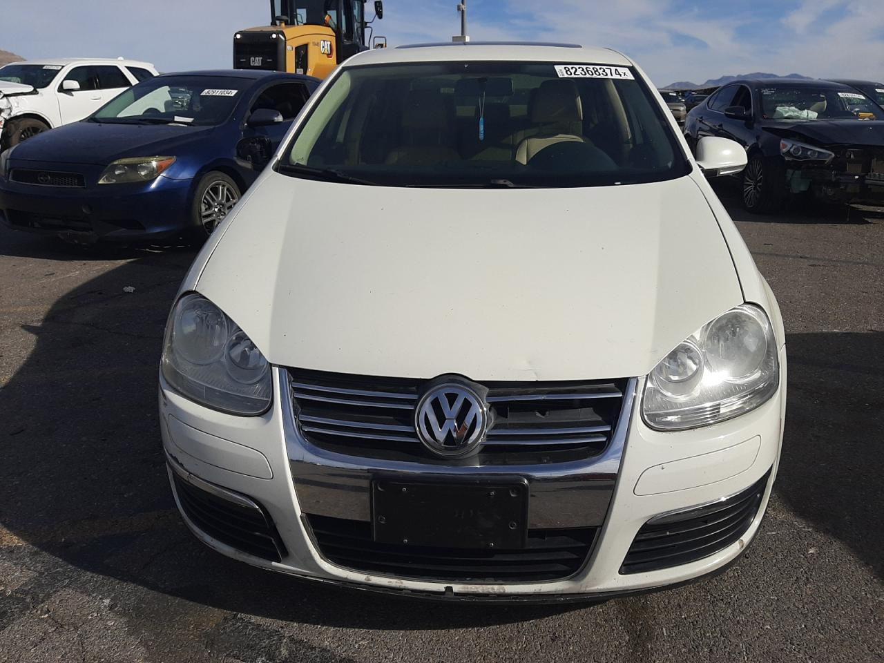 2010 Volkswagen Jetta - Image 5