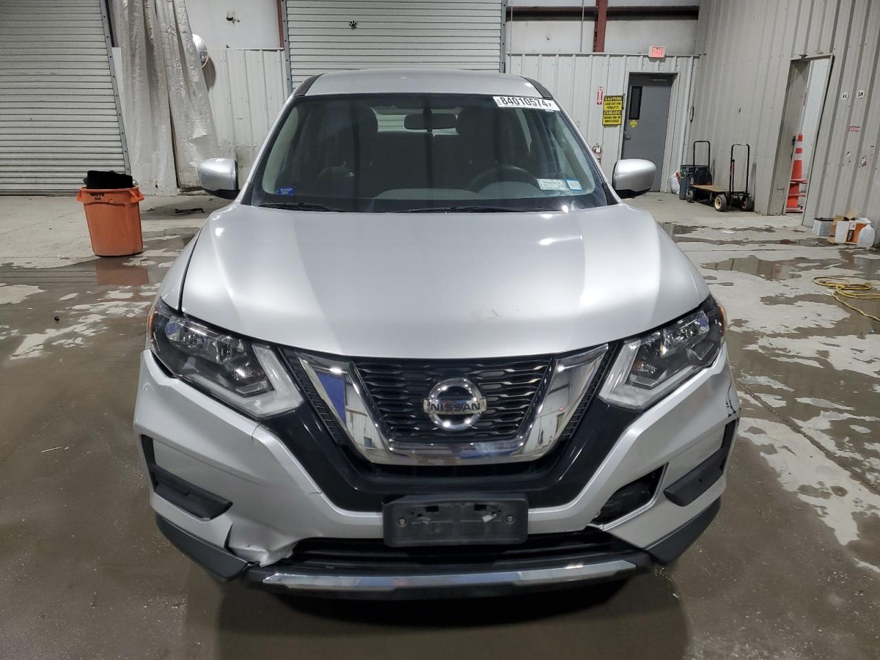2017 Nissan Rogue - Image 5