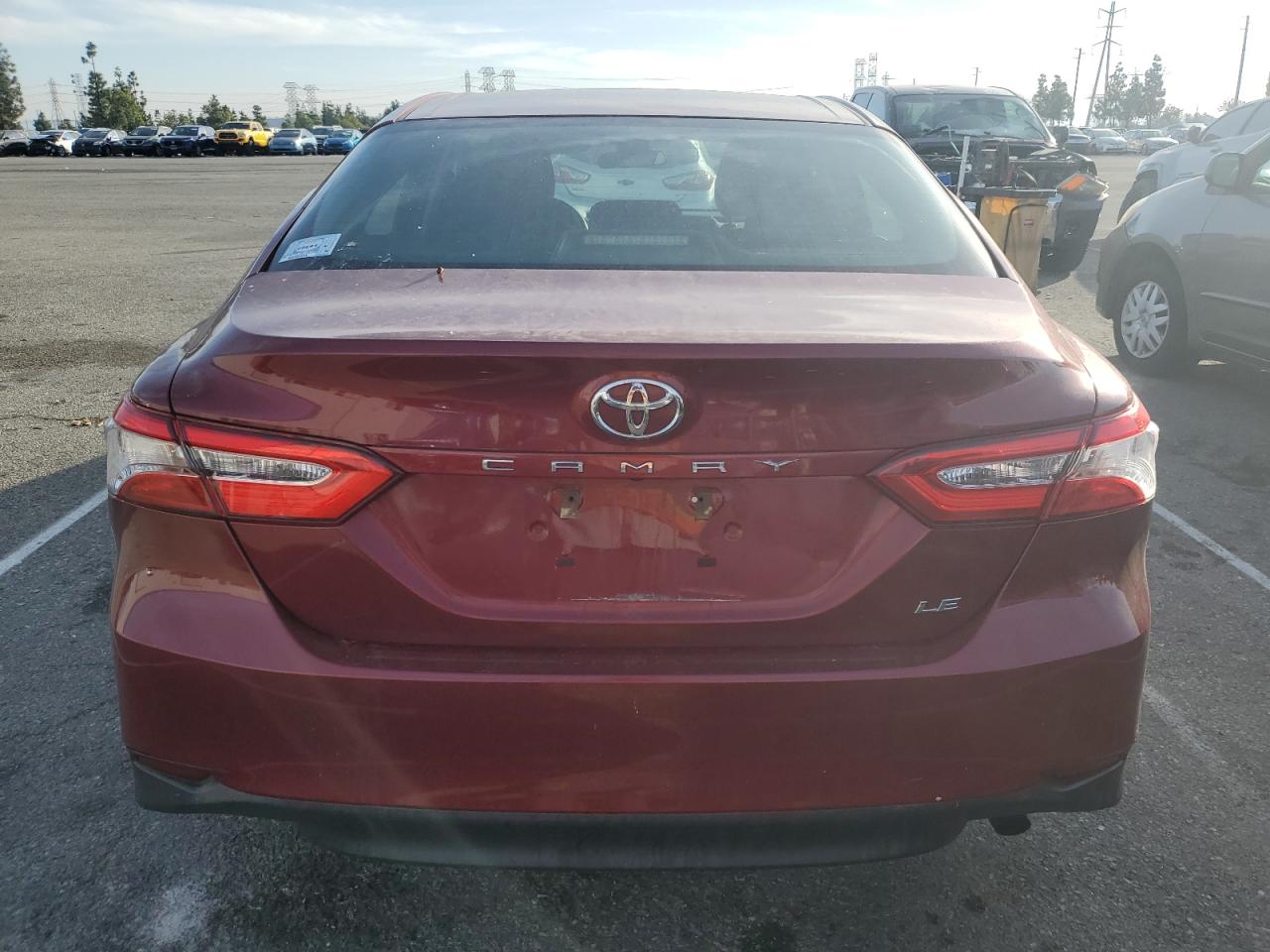 VIN 4T1B11HK3JU607209 2018 TOYOTA CAMRY no.6