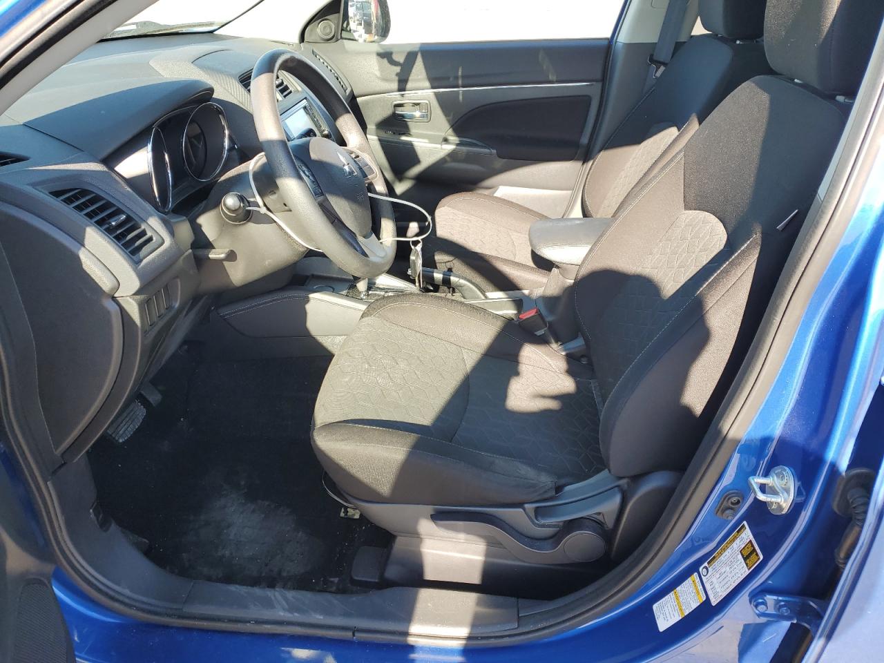 2020 Mitsubishi Outlander - Image 7