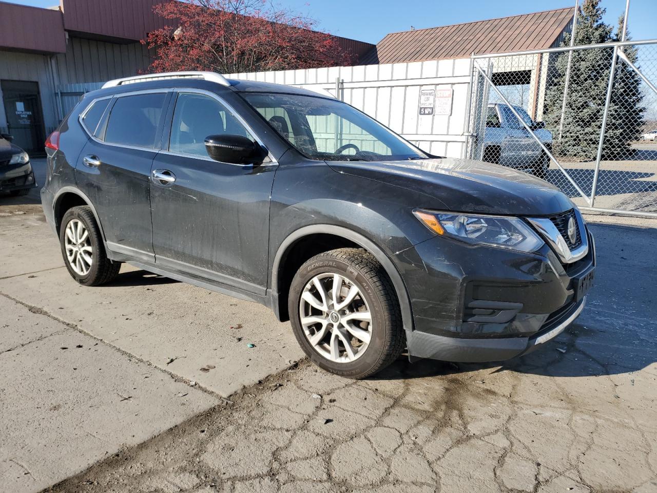 2018 Nissan Rogue - Image 4