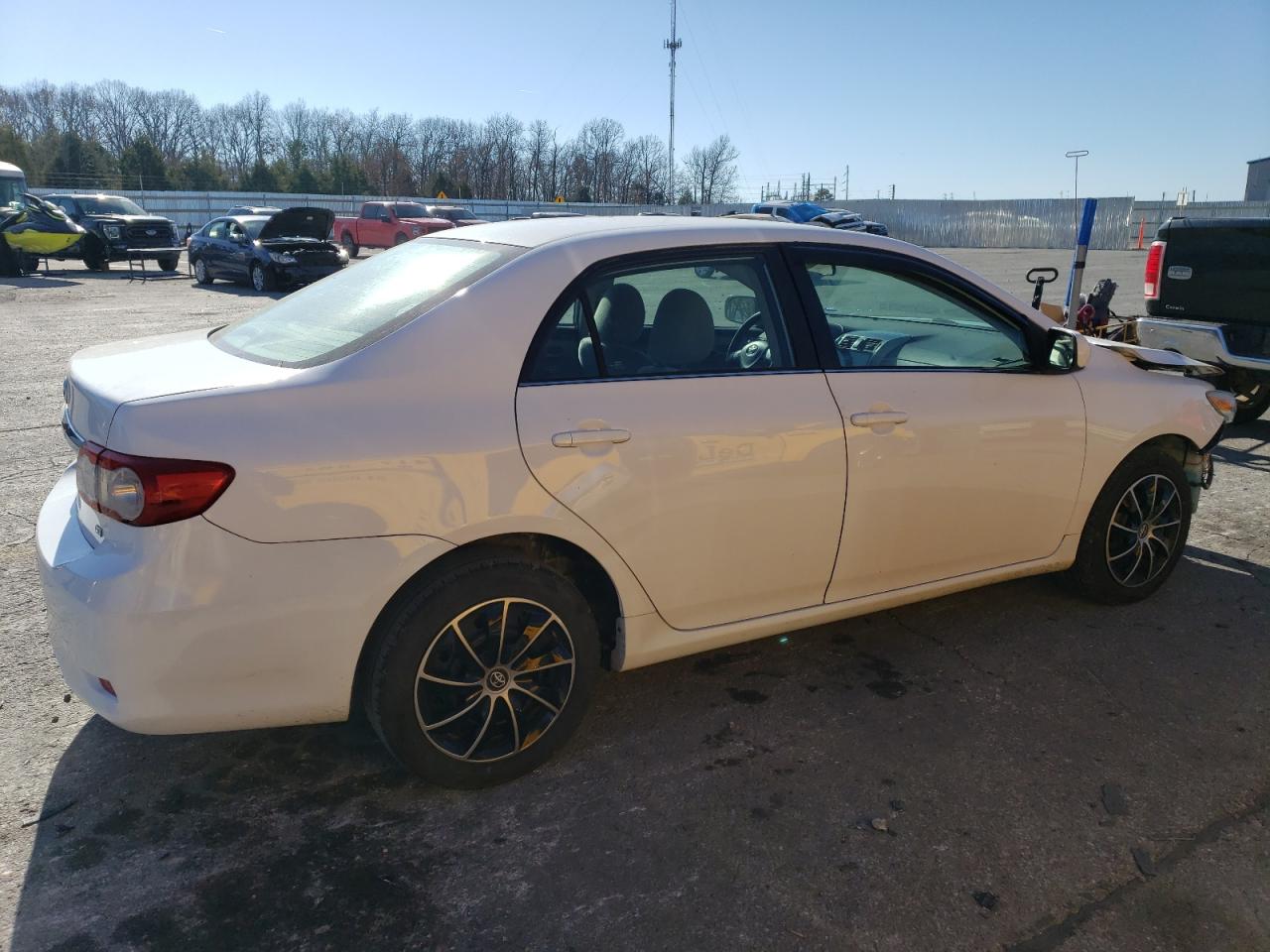 VIN 5YFBU4EE4DP191488 2013 TOYOTA COROLLA no.3