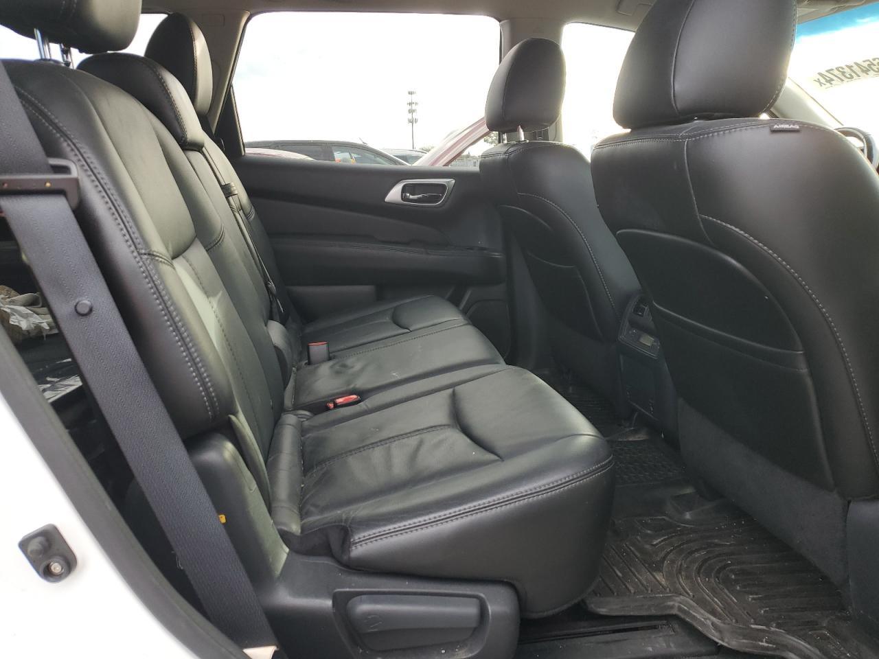 2014 Nissan Pathfinder - Image 11