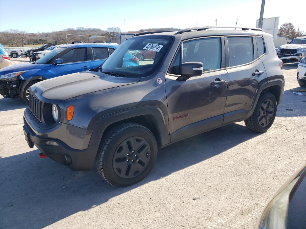 VIN ZACCJBCB0JPH44695 2018 JEEP RENEGADE no.1