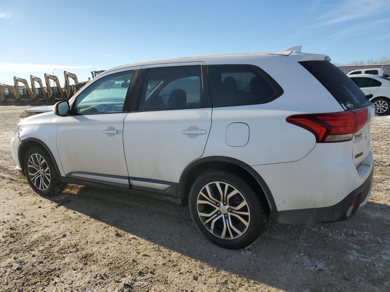 VIN JA4AZ3A3XHZ045873 2017 MITSUBISHI OUTLANDER no.2