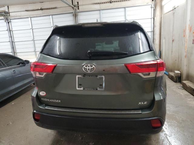  TOYOTA HIGHLANDER 2018 Зеленый