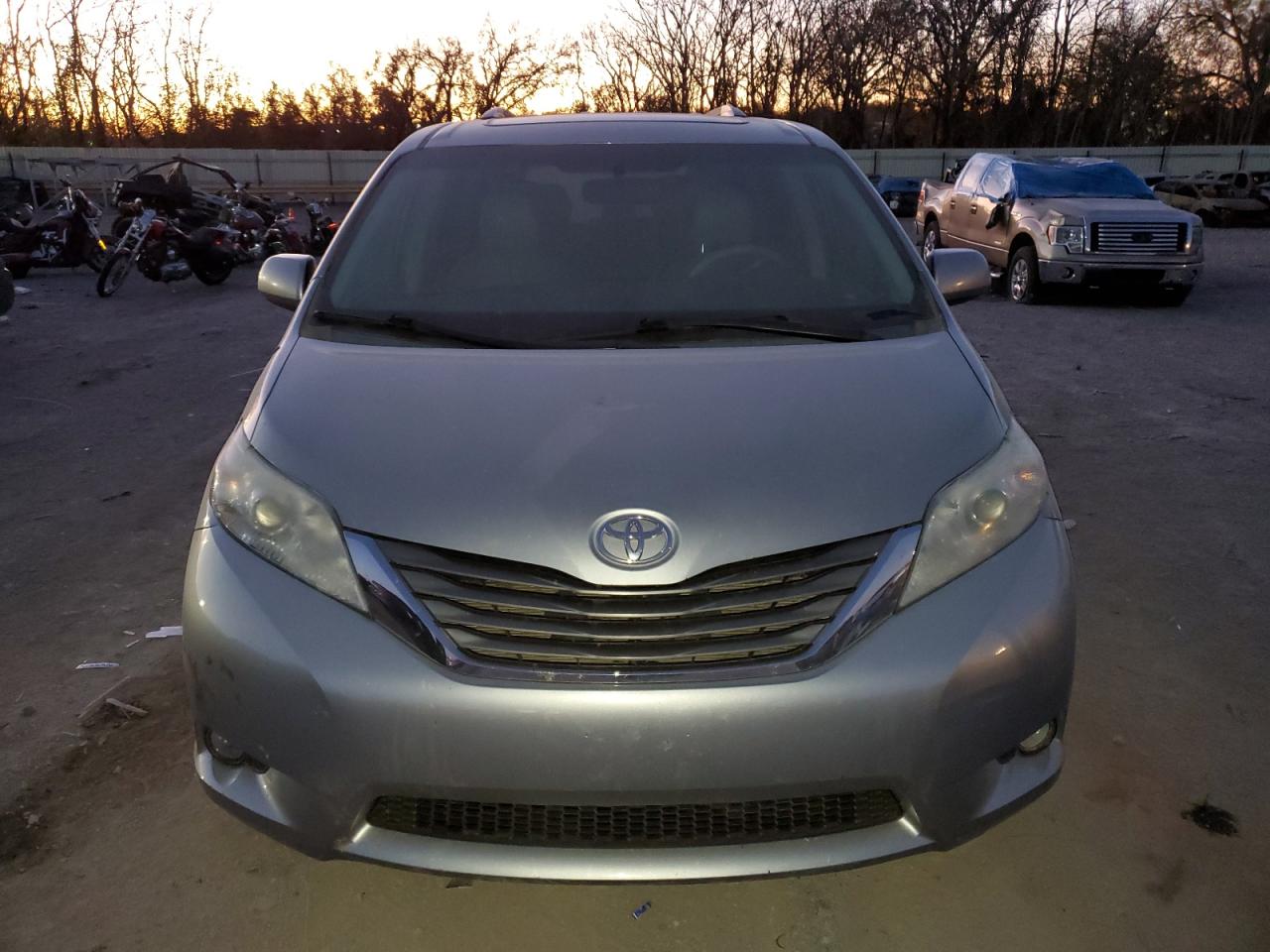 VIN 5TDYK3DC6DS333289 2013 TOYOTA All Models no.5