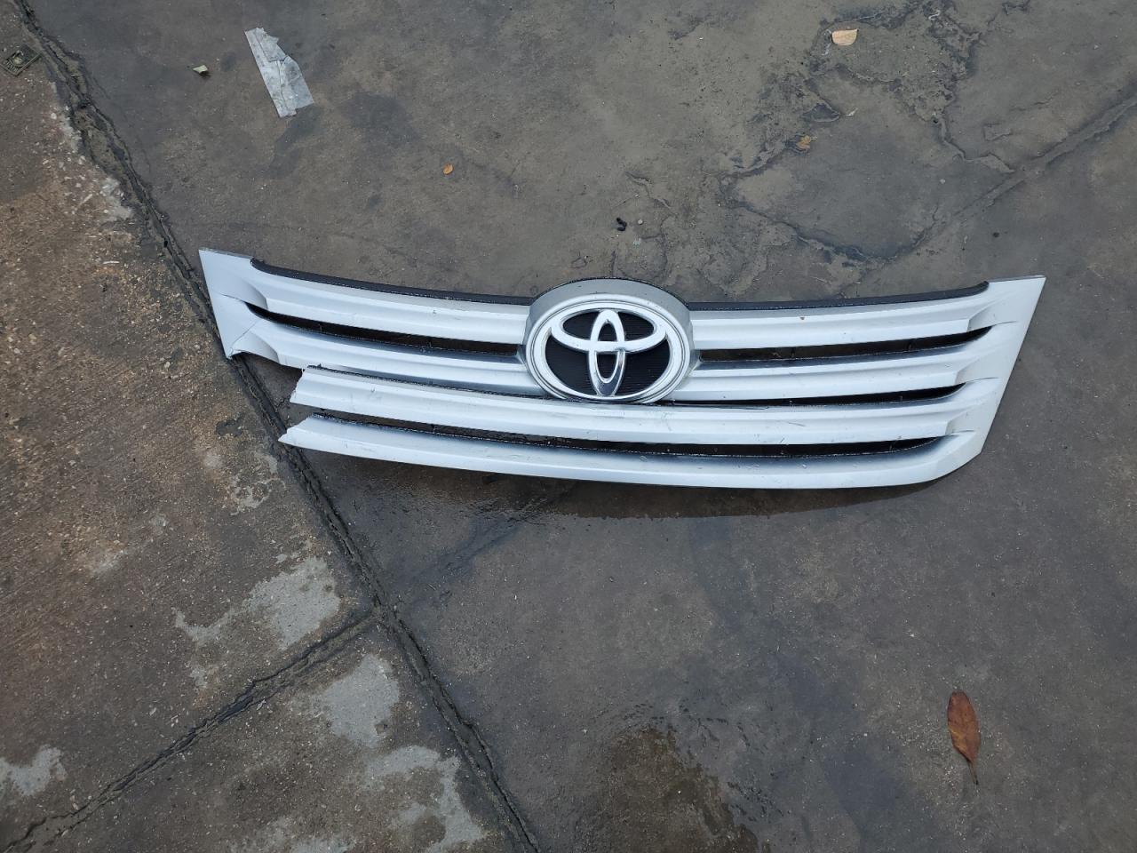 2011 Toyota Avalon - Image 12